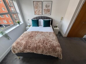 1 makuuhuone, silitysrauta/-lauta, Wi-Fi, vuodevaatteet