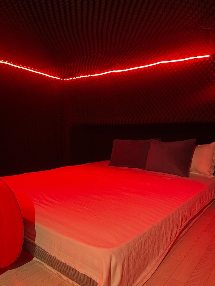 Жалаңаш қазақ әйелдерінің суреттері