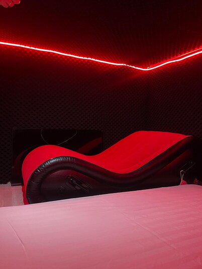 Thematic BDSM apartment, AC, WiFi in fantastic Almaty