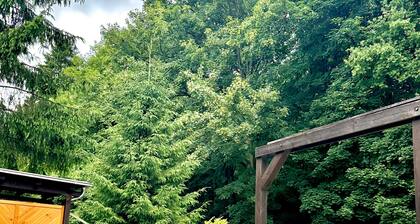 Haus am Wald mit Outdoor Whirlpool und Kamin