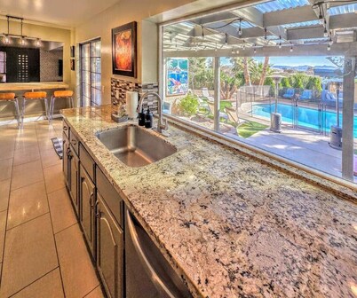 Vegas Speakeasy • HotTub • Pool • Games • Stadium