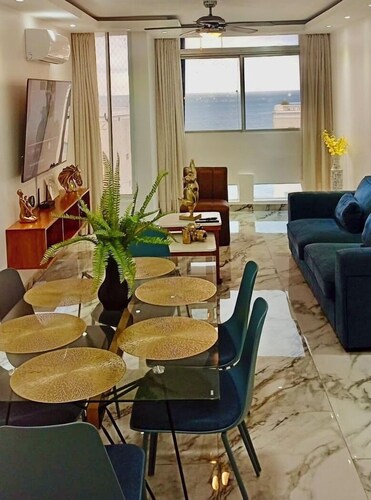 Ocean View 3BR • Sleeps 6 • 2 Baths • Malecon • AC • WiFi