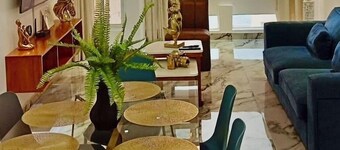 Ocean View 3BR • Sleeps 6 • 2 Baths • Malecon • AC • WiFi