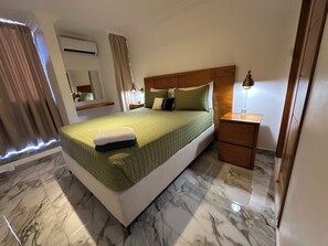 3 habitaciones, tabla de planchar con plancha y wifi gratis 