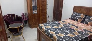 Classic Room | Free WiFi - Cozy and Comfortable Guest House (Dakar)