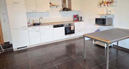 ruhige Ferienwohnung ab 2 Personen mit voll ausgestatteter Küche + Waschmaschine