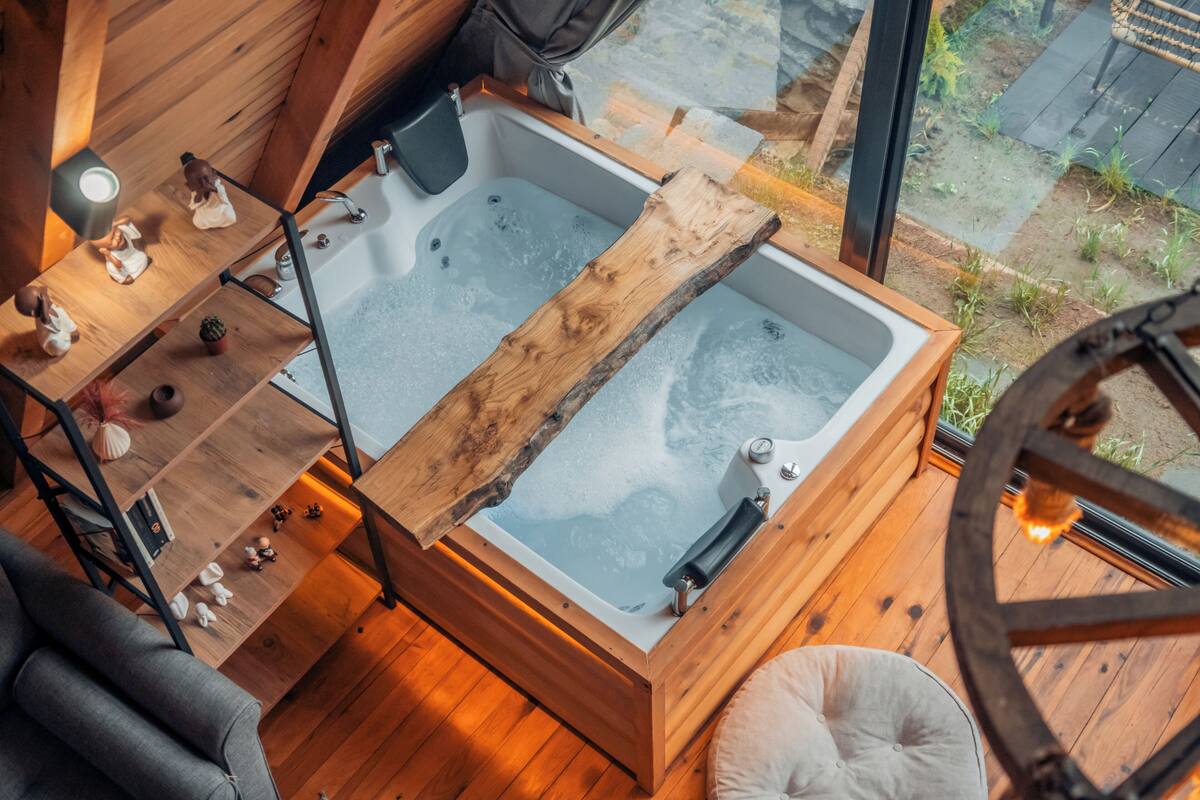 Deluxe Suite, Mountain View | Free WiFi
