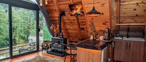 Suite Deluxe, vue montagne | Coin séjour