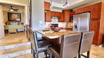 Apartment (3 Bedrooms) | Eigene Küche