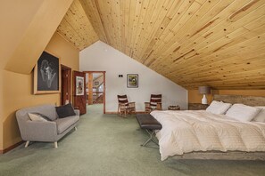 3 bedrooms, WiFi, bed sheets - Lakeside Retreat w/ Epic Mountain Views & Trails / Basecamp for Denali NP (Trapper Creek)