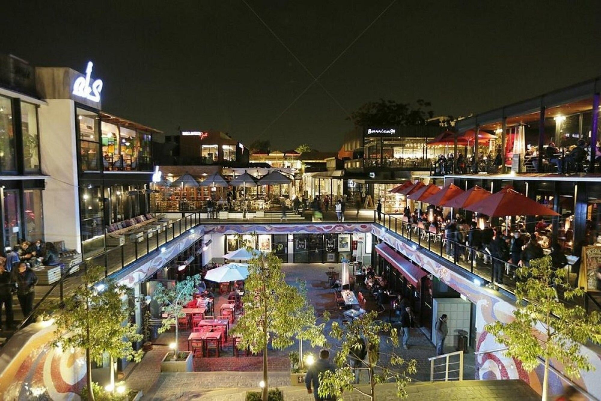 Apartment | Outdoor dining