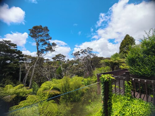 Spa Nest Glenfield｜Spacious 7BR Retreat｜Movie Lounge｜Nice Big Garden｜Kids’ Zone