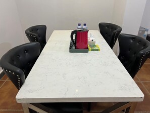 Dining - Paramount B&B (Kinshasa)
