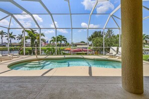 Opvarmet pool