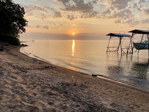 Huron To Something Au Gres MI Beach House