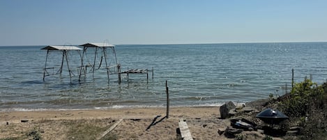 Ubicación a pie de playa, tumbonas y toallas de playa