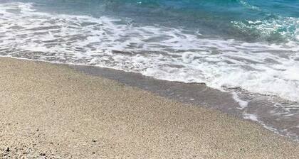 100 meters to the beach! Enchanting apartment with AC in Alanya