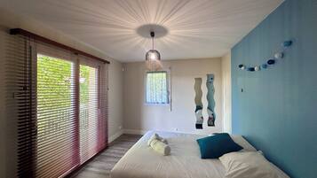 5 slaapkamers, reisbedje, wifi, beddengoed