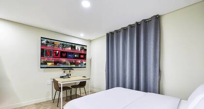 FILM37.2HOTEL
