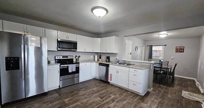 Cozy Retreat Near Pikes Peak & Downtown