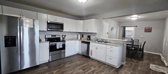 Cozy Retreat Near Pikes Peak & Downtown