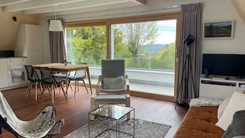 Smart-TV, peis og stereoanlegg