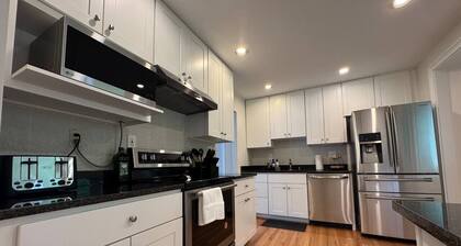 Spacious Annandale Gem - Near DC