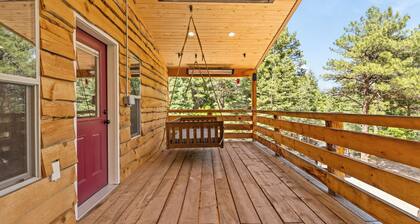 Charming 3-bedroom cabin with AC, WiFi in quaint Rye