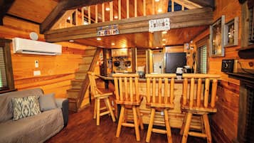 Baita familiare, vista collina | Pasti in camera