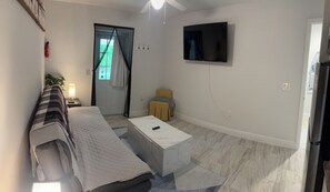 Living area - Cozy Guest Suite with Private Entrance (Lehigh Acres)