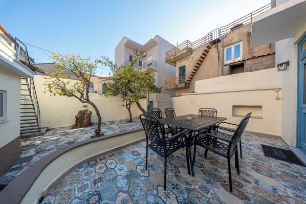 Toetasjesleilighet – superior, terrasse | Utendørsservering