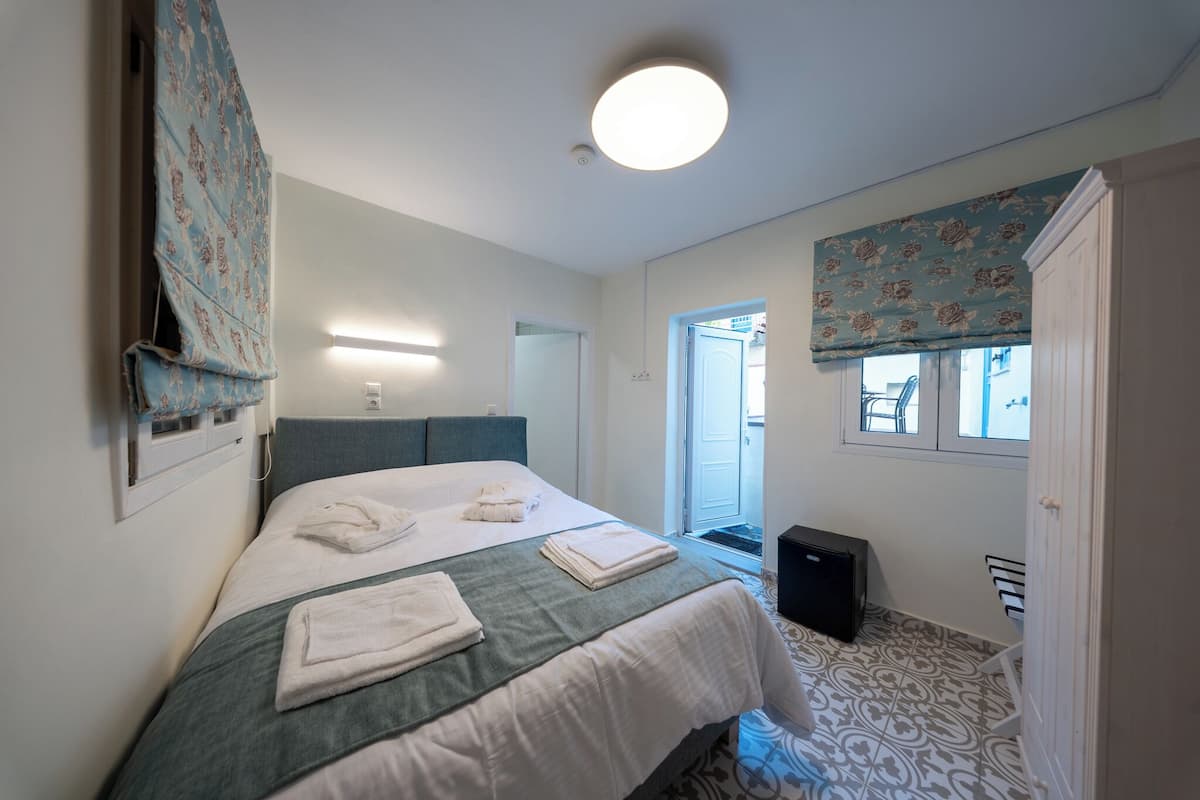 Chambre supérieure double, patio, rez-de-chaussée