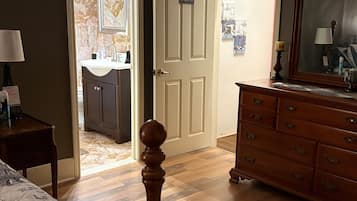 1 chambre, fer et planche à repasser, Wi-Fi gratuit, draps fournis