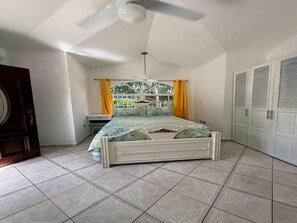 7 habitaciones, tabla de planchar con plancha y wifi 
