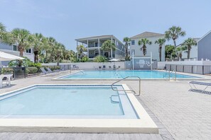 Pool - Ocean Breeze - With amazing pool and steps away from private beach (Destin)