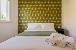 5 Schlafzimmer, Bügeleisen/Bügelbrett