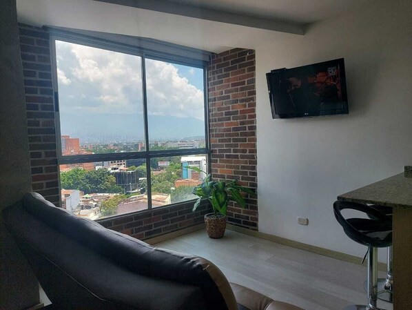 Smart TV 40-inch có truyền hình cáp