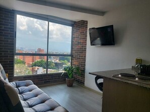 Smart TV 40-inch có truyền hình cáp