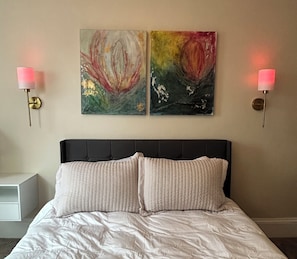 1 bedroom, desk, iron/ironing board, WiFi - "3Thirty2" - near  IPT, 10min to LLW Series-AC/off street parking (Montoursville)