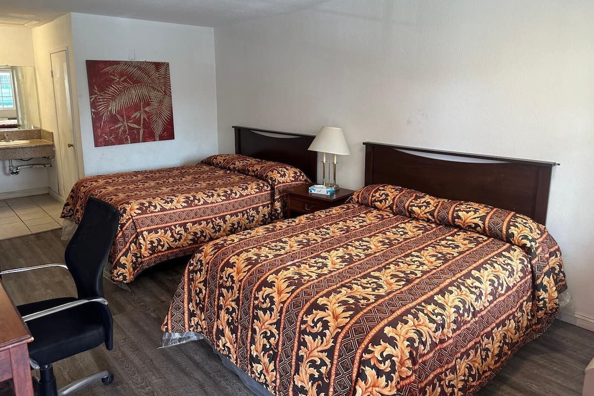 Basic Double Room | Free WiFi