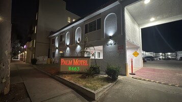 Fachada de la propiedad