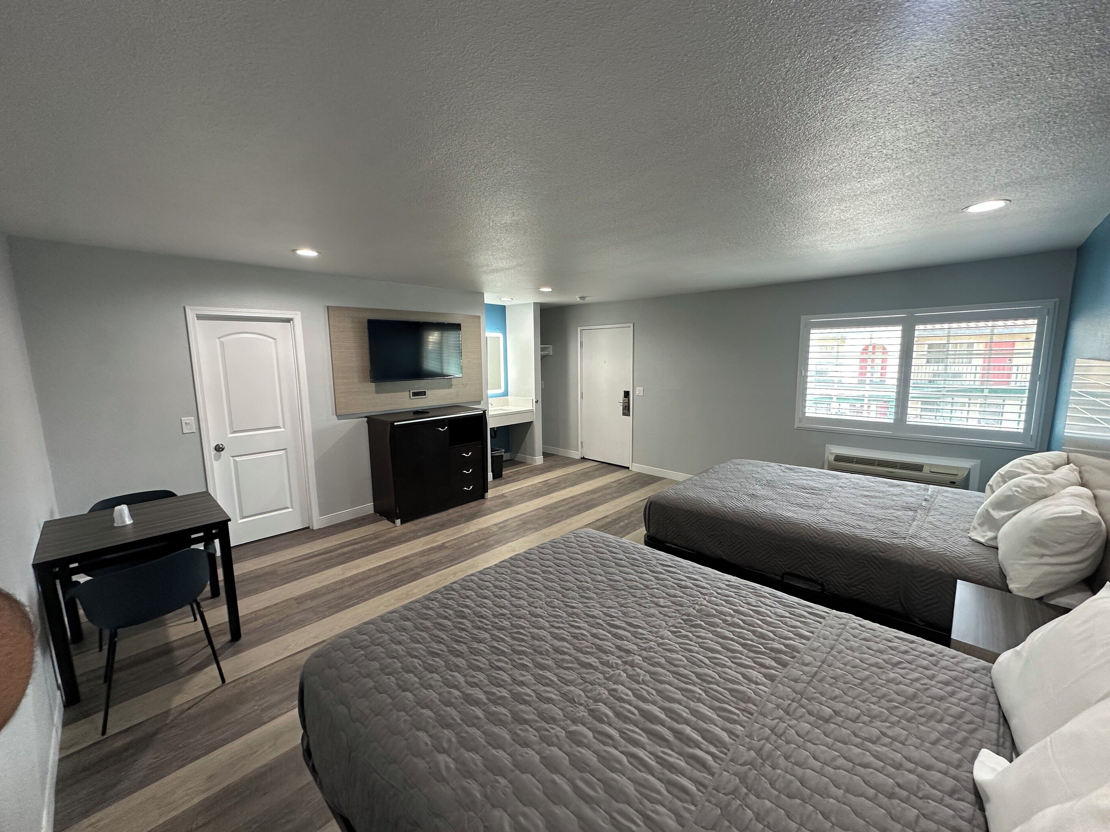 Deluxe Double Room | Free WiFi