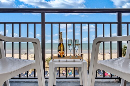 Oceanfront Sea and Sky Haven!
