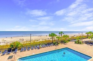 On the beach - Oceanfront Sea and Sky Haven! (Myrtle Beach)