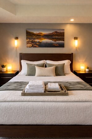 8 bedrooms, desk, iron/ironing board, travel cot