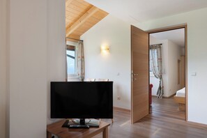 2 quartos, ferros/tábuas de passar roupa, Wi-Fi de cortesia