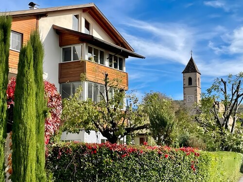 Holiday Apartment 'Schwalbennest' with Mountain View, Wi-Fi and Air Conditioning