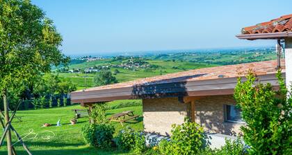 Villa 'Elios' with Mountain View, Wi-Fi and Air Conditioning