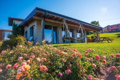 Villa 'Elios' with Mountain View, Wi-Fi and Air Conditioning