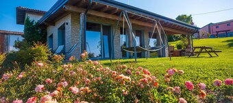 Villa 'Elios' mit Bergblick, WLAN und Klimaanlage